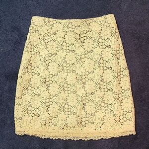 Kimchi Blue cream lace mini skirt sz 0